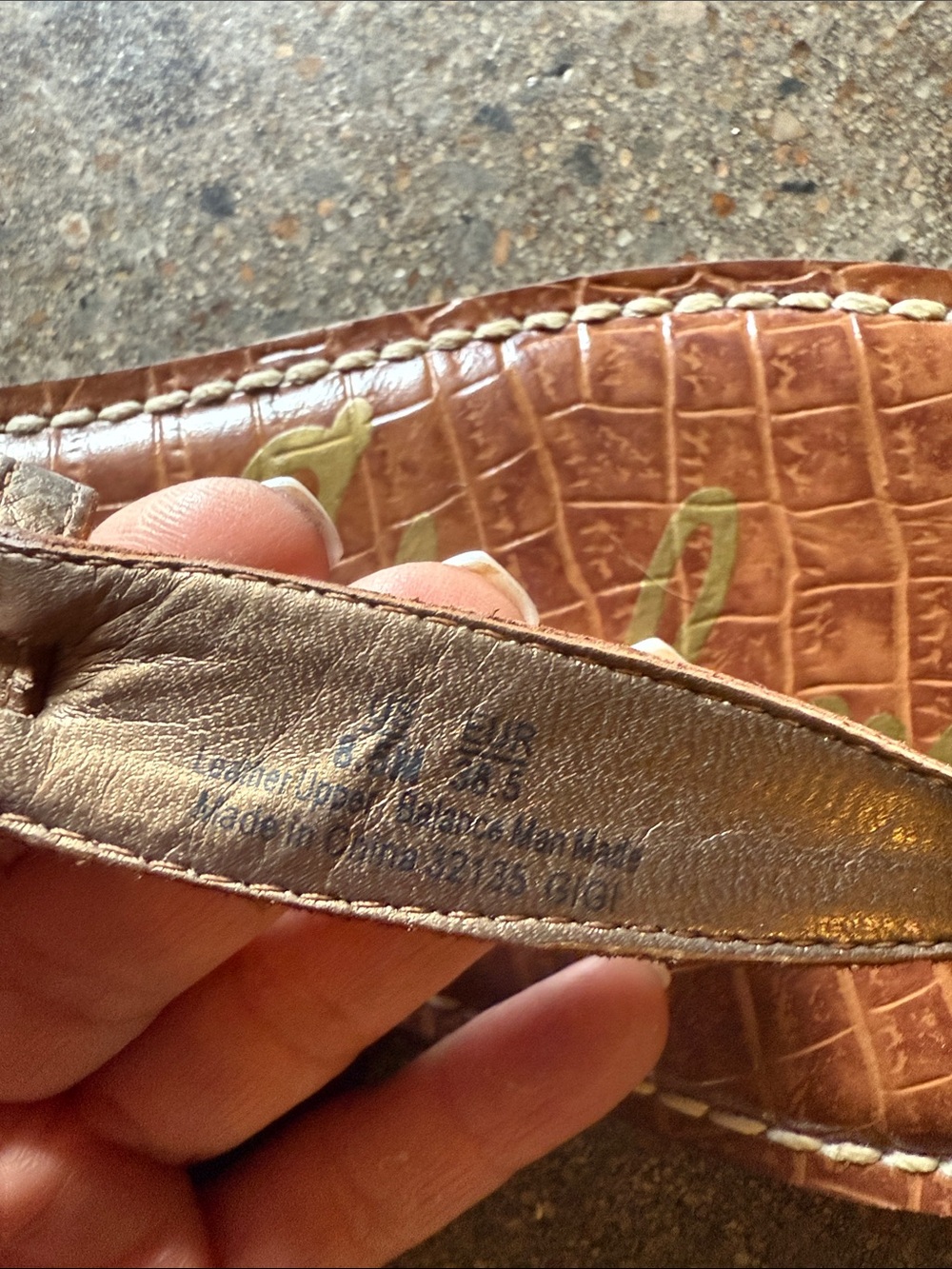 Sam Edelman Leather Brown T-Strap Women's Sandals - Picture 9 of 9